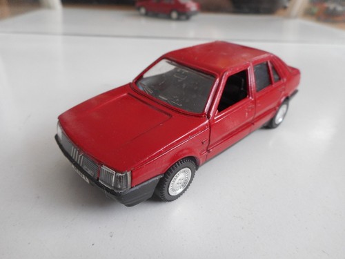 Polistil fiat croma rosso - polistil,
