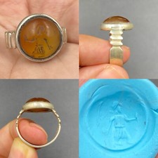 Bellissimo anello antico romano in agata corniola re che combatte intaglio ar...