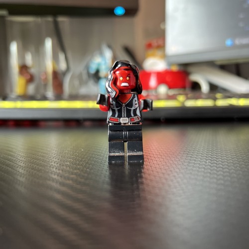 Lego red she hulk - lego, minifig