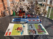 LEGO 146 (treni 4,5 volt) Passaggio a livello finestre Gialle con automobilina