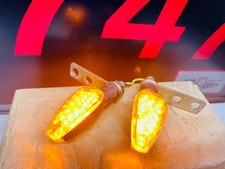 COPPIA FRECCE LED EFFETTO CARBONIO CON STAFFE