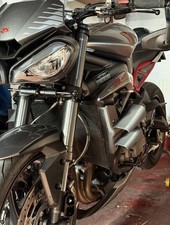 Alette Triumph Street Triple