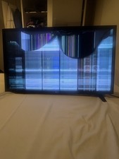 Smart TV LG con schermo LCD rotto
