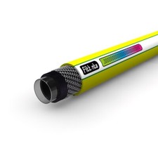 Tubo per innaffiare giardino