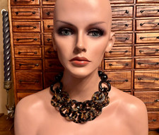 Collana di perle in resina