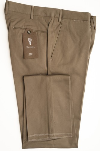 Pantaloni eleganti nuovi con