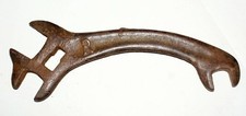 Vecchio antico utensile chiave