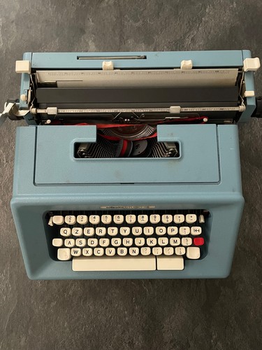 Macchina scrivere olivetti - da,