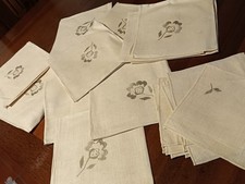 -12 + 12 tovaglioli lino e ricami