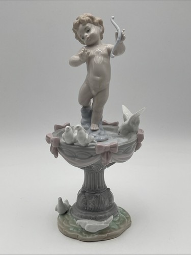 Retired rare lladro fountain - rare,