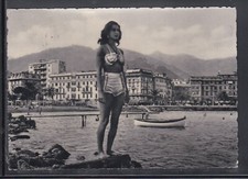 Cartolina Rapallo La Sirena dello Scoglio DONNA IN COSTUME DA BAGNO G2255