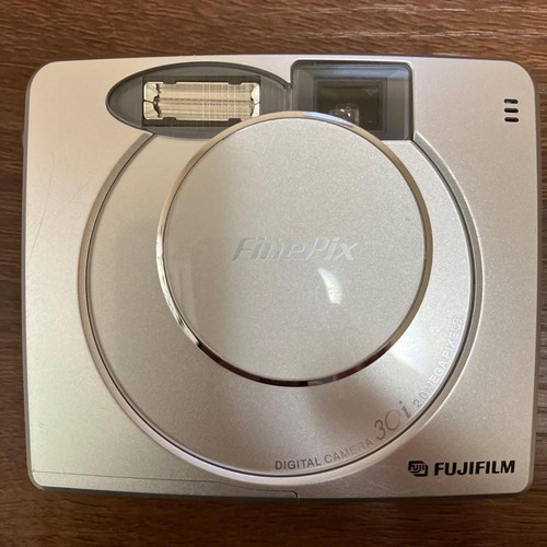 Fotocamera digitale compatta
