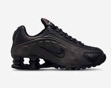 Nike Shox R4 Triple Black