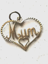 Ciondolo a forma di cuore in oro giallo 375 9 kt con la scritta mamma in inglese