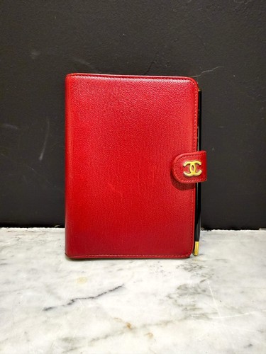 Pre owned chanel vintage red - chanel,