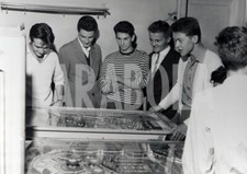 Foto Vintage Milano Biliardini Flipper in una sala giochi 1957 stampa 24x18 cm