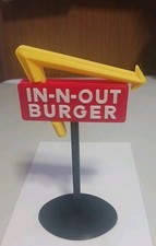 Insegna In-N-Out Burger