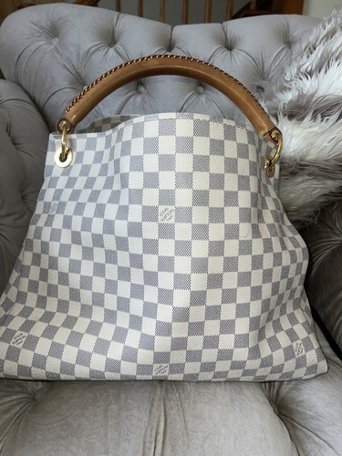 Louis vuitton artsy - tote, mm