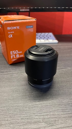 Sony f1 8 oss - 50,