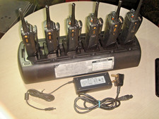 6 x Motorola DP3400 UHF 403-470 MHz DMR digitale c/w multicharger