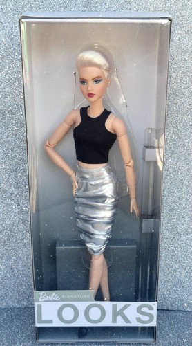 Barbie doll signature looks - barbie,