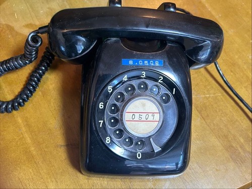 Telefono nero rotante - , 600-a2