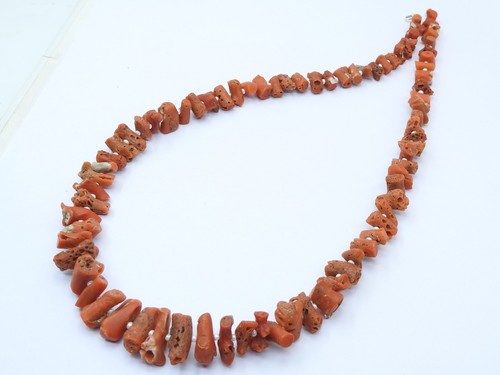 Collana pietre grezze con - di,