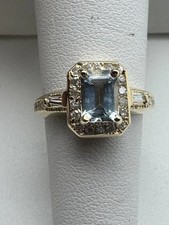 Anello solitario acquamarina