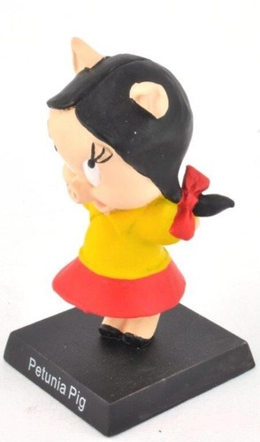 Petunia pig figurine - petunia, looney