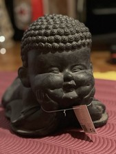 Statua decorativa Buddha in meditazione.