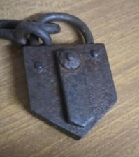 ANTICO LUCCHETTO E CHIODI NO CHIAVE XIX SECOLO SERRATURA CHIAVISTELLO CATENACCIO