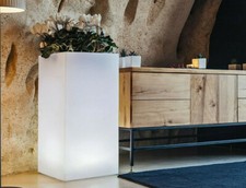 Vaso Quadrato Cubo Moderno Luminoso 40xh40/h80cm Esterno/Int Resina LED Batteria