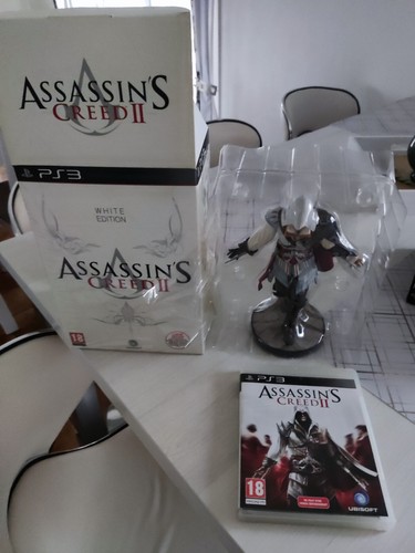 Assassin creeed white - assassin's,