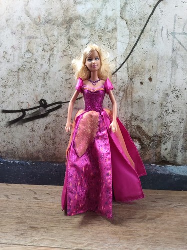 Barbie the diamond castle - the,