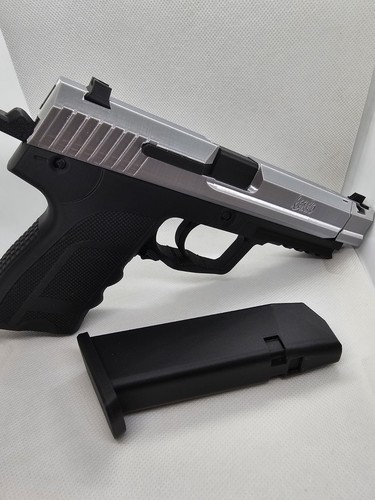 Pistola leon kennedy s - leon, kennedy’s