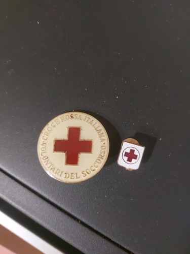 Lotto spilla croce rossa - lotto, 2