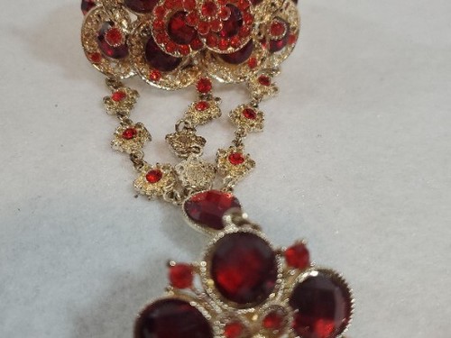 Bracciale con anello attaccato