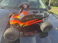 Team Losi 22T con extra