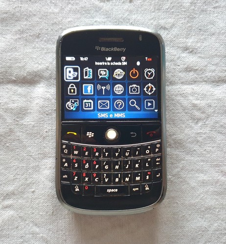 Blackberry bold 9000 - blackberry,