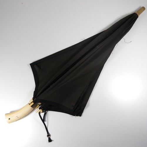 Antico ombrello seta - ombrello, nero