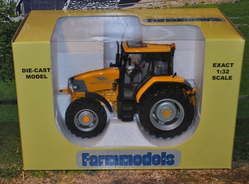 Trattore mccormick - uh, 1/32,