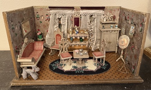 Antica casa delle bambole