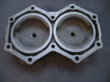 Testa cilindro motore