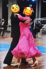 Abito danze standard da gara fuxia. Adatto a cat.  C/B3