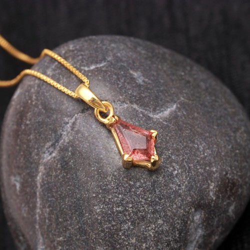Collana aquilone fragola rossa