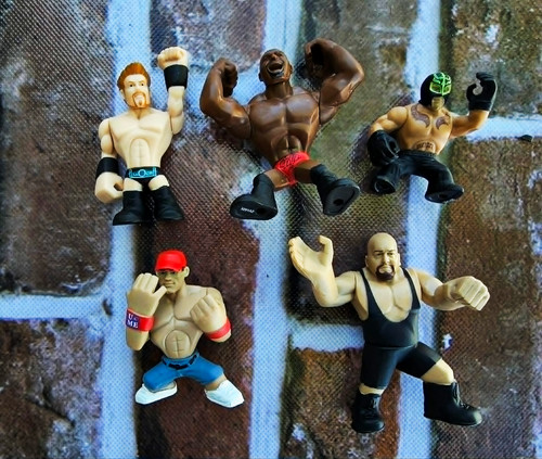 Wwe wrestling mini figure - wwe,