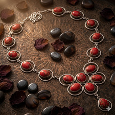 Collana con pietre preziose