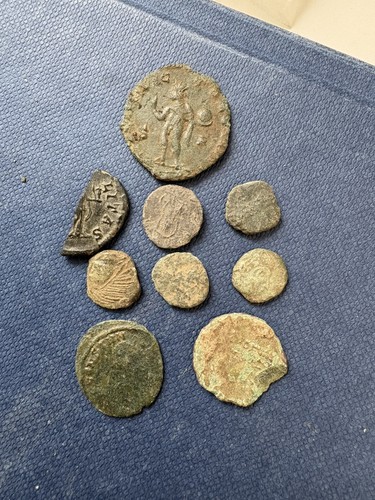 Collezione monete romane non - monete,