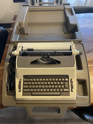 Macchina scrivere elettrica - da,