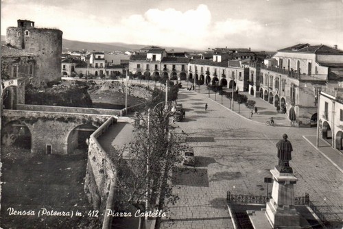 Potenza venosa piazza castello - potenza,
